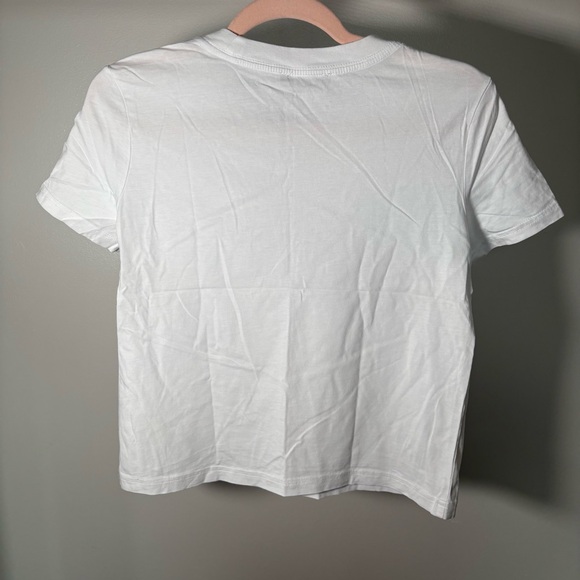 Zara Women’s Classic White Short Sleeve Tee - Picture 4 of 8